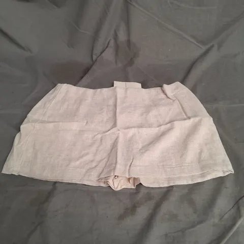 ABERCROMBIE & FITCH SCARLETT MINI SKORT MID RISE IN SAND SIZE M