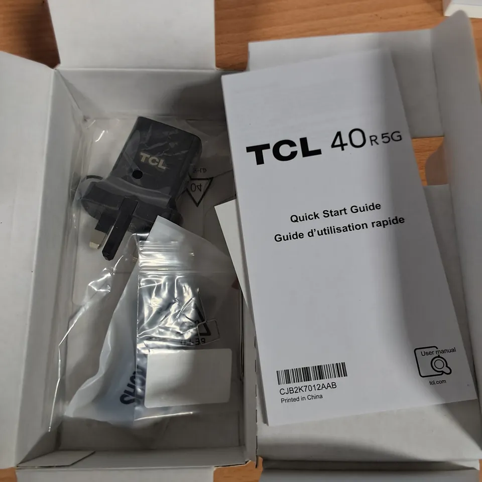 BOXED TCL 40 R5G 64GB IN STARLIGHT BLACK - T771K