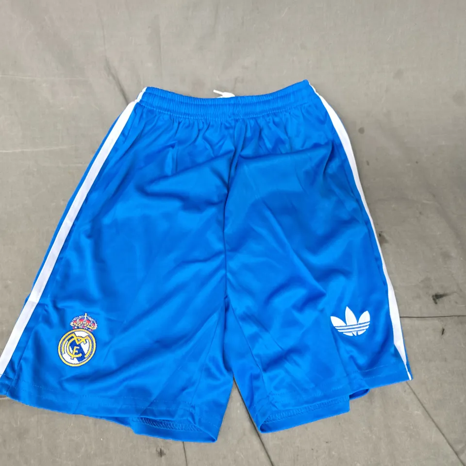 ADIDAS YOUTH REAL MADRID FOOTBALL KIT SIZE 26