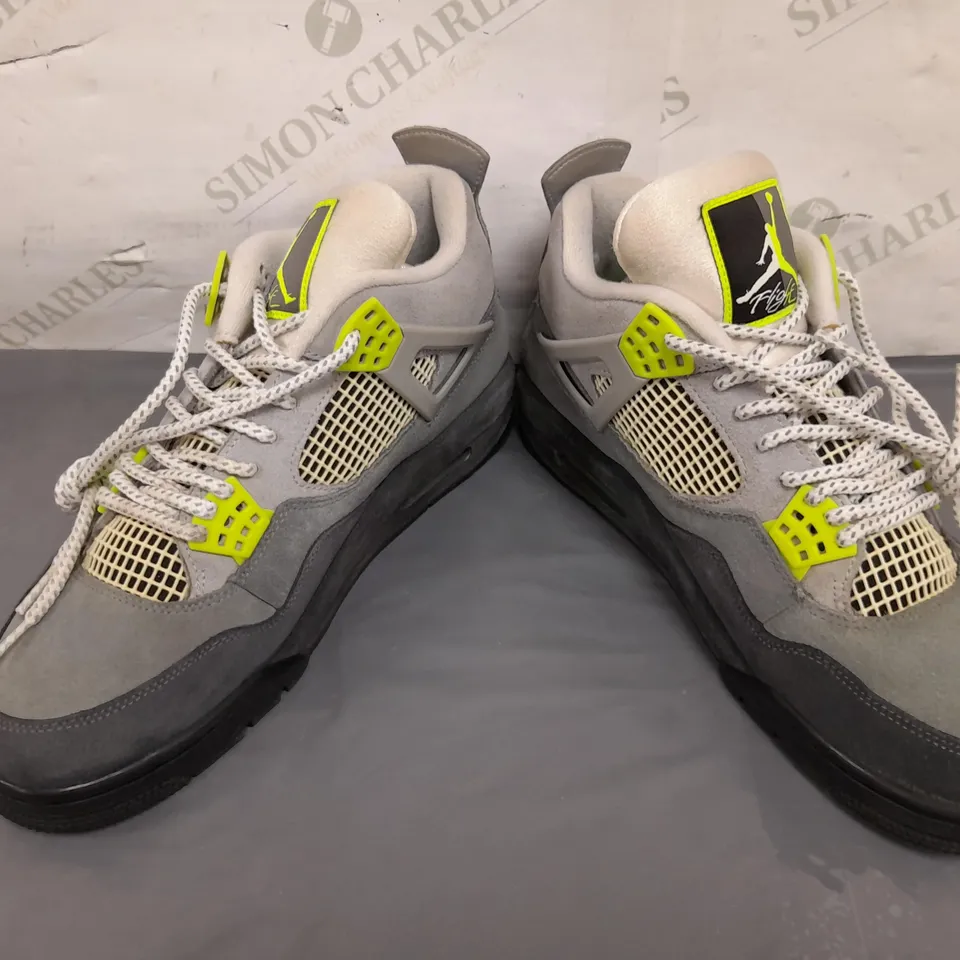 BOXED PAIR OF NIKE AIR JORDAN 4 RETRO SHOES IN GREY/LIME UK SIZE 9.5
