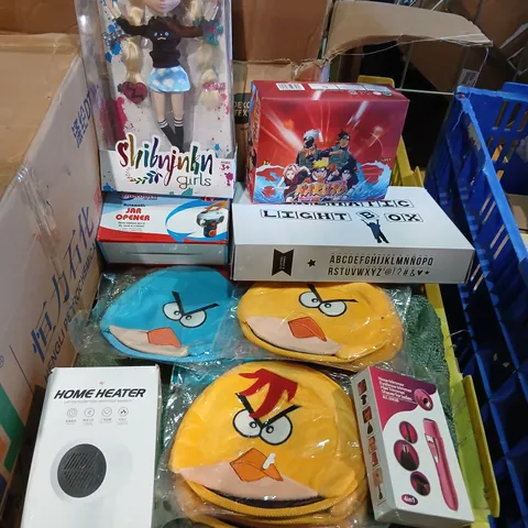 LARGE PALLET OF ASSORTED PRODUCTS TO INCLUDE; SHIBINJINKIN GIRLS DOLL, ANGRY BIRDS THEMED BAGS, NOSE TRIMMER, CINEMATIC LIGHT BOX AND JAR OPENER