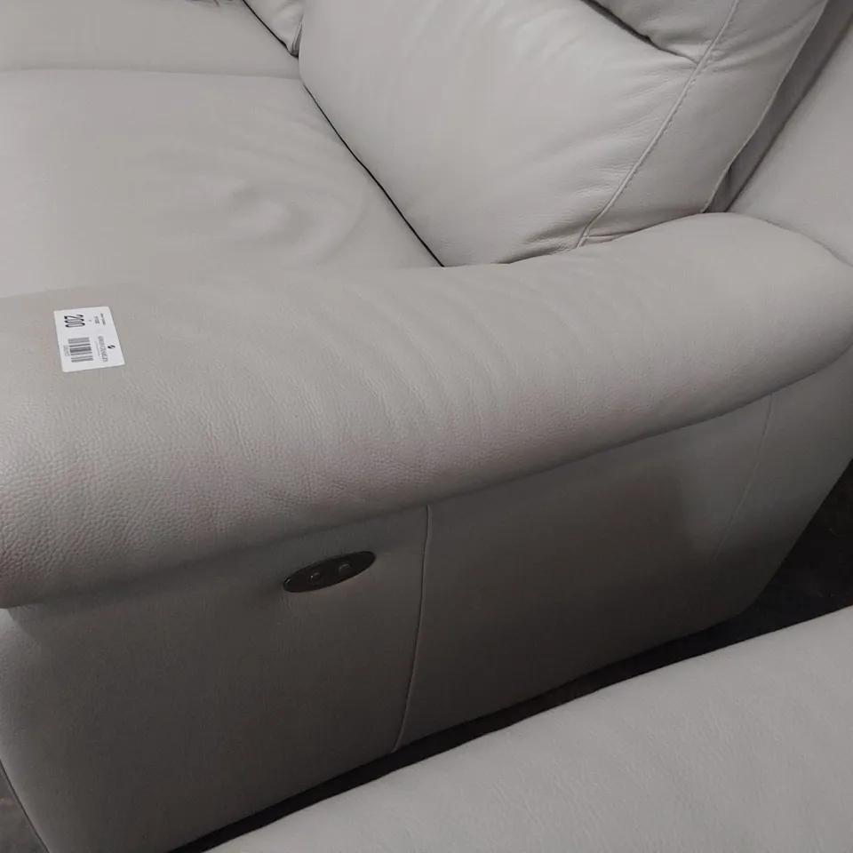 QUALITY ITALIAN DESIGNER MORINO LOUNGE SUITE COMPRISING POWER RECLINING THREE SEATER SOFA & FIXED EASY CHAIR