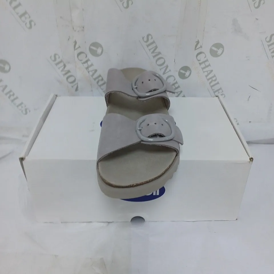 BOXED SCHOLL SOFTSTEP LADIES SANDALS BUCKLE FASTENING SIZE 7 GREY