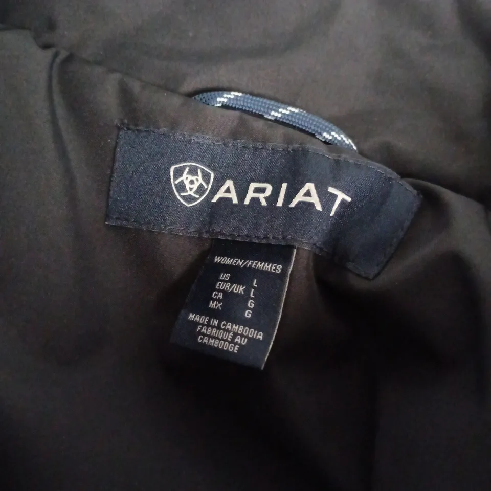ARIAT WOMENS STABLE 2.0 INS JACKET IN BLACK - LARGE