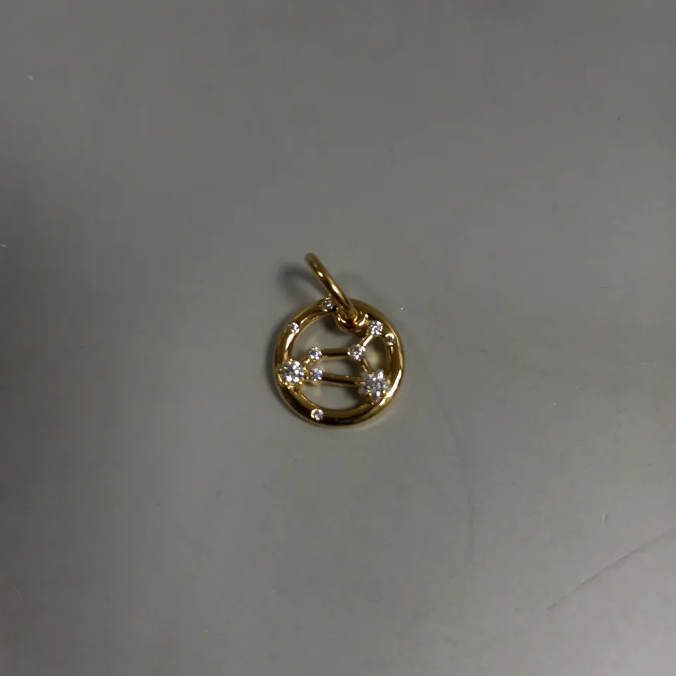 PANDORA MOMENTS LEO PENDANT