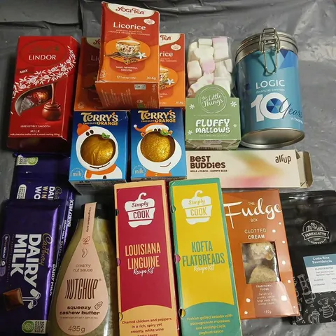 LOT OF 21 ASSORTED FOOD ITEMS TO INCLUDE VARIOUS CHOCOLATES AND CLOTTED CREAM