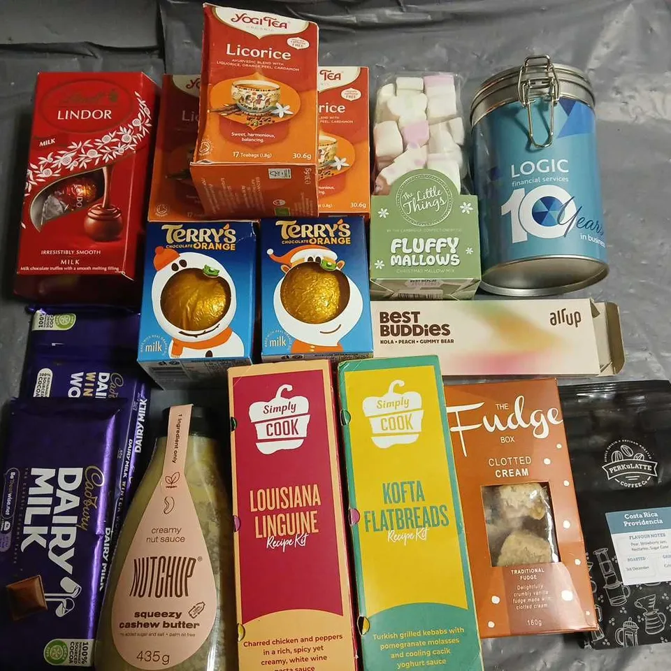 LOT OF 21 ASSORTED FOOD ITEMS TO INCLUDE VARIOUS CHOCOLATES AND CLOTTED CREAM