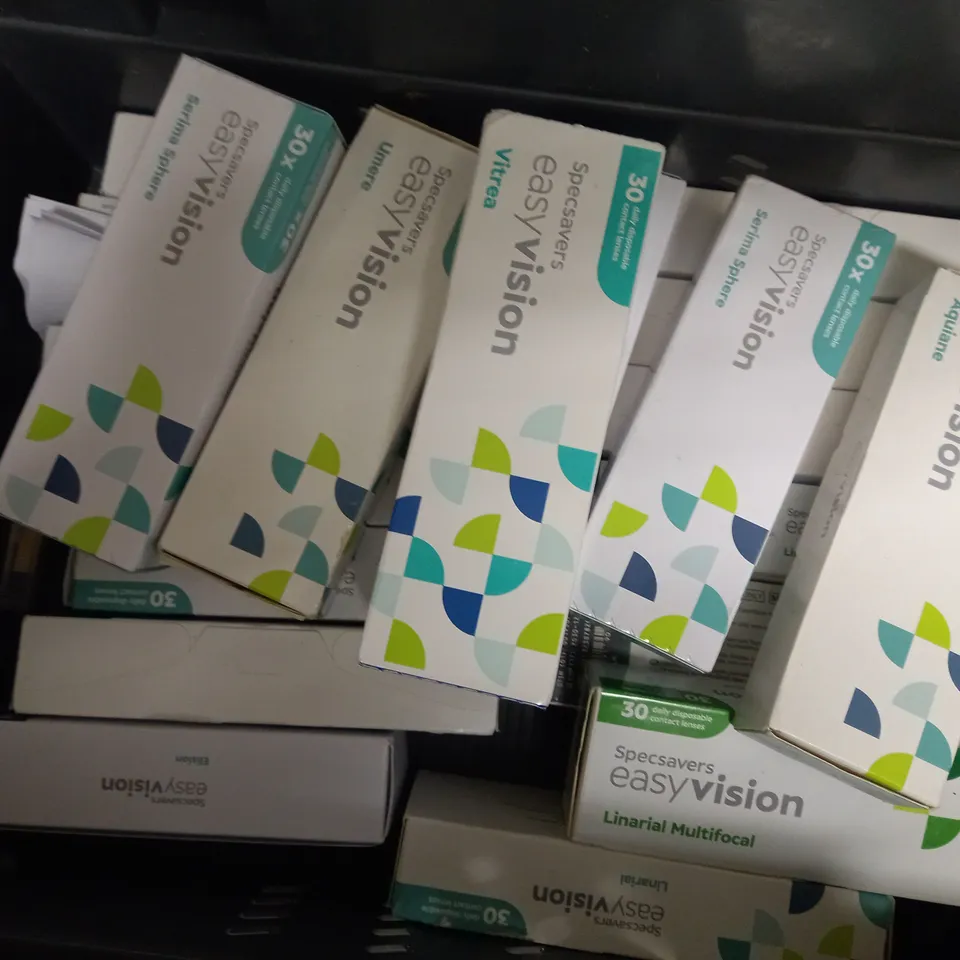 APPROXIMATELY 20 ASSORTED SPECSAVERS EASY VISION 30PCS DISPOSABLE CONTACT LENSES  