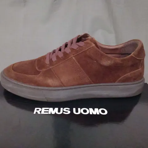 BOXED REMUS UOMO ENRICO BROWN SUEDE SIZE 44