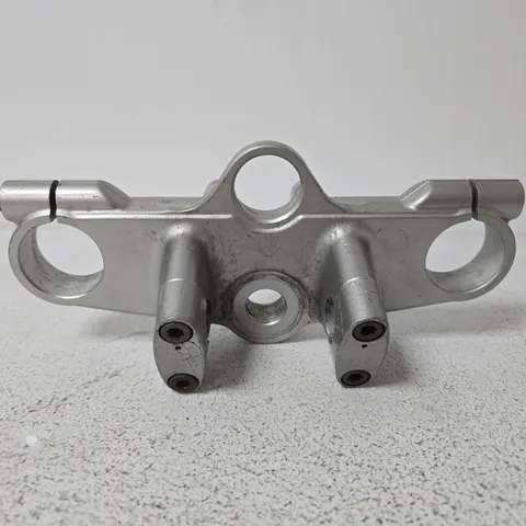 2003 SUZUKI GSF1200 UPPER TRIPLE TREE CLAMP XA661S
