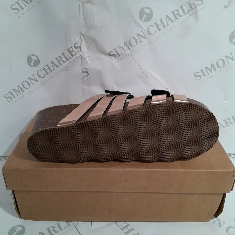 BONOVA HIGH HEEL PLATFORM SANDAL - SIZE 8