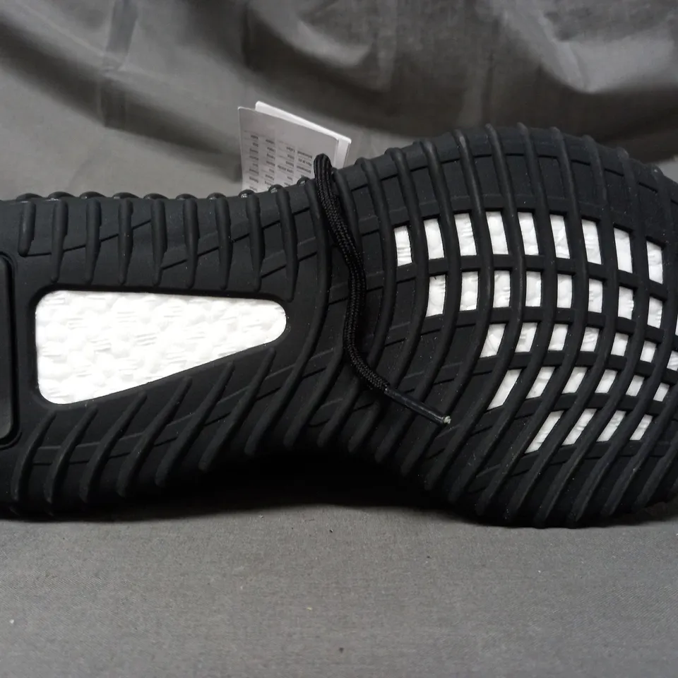 PAIR OF ADIDAS YEEZY BOOST 350 V2 SHOES IN BLACK UK SIZE 8
