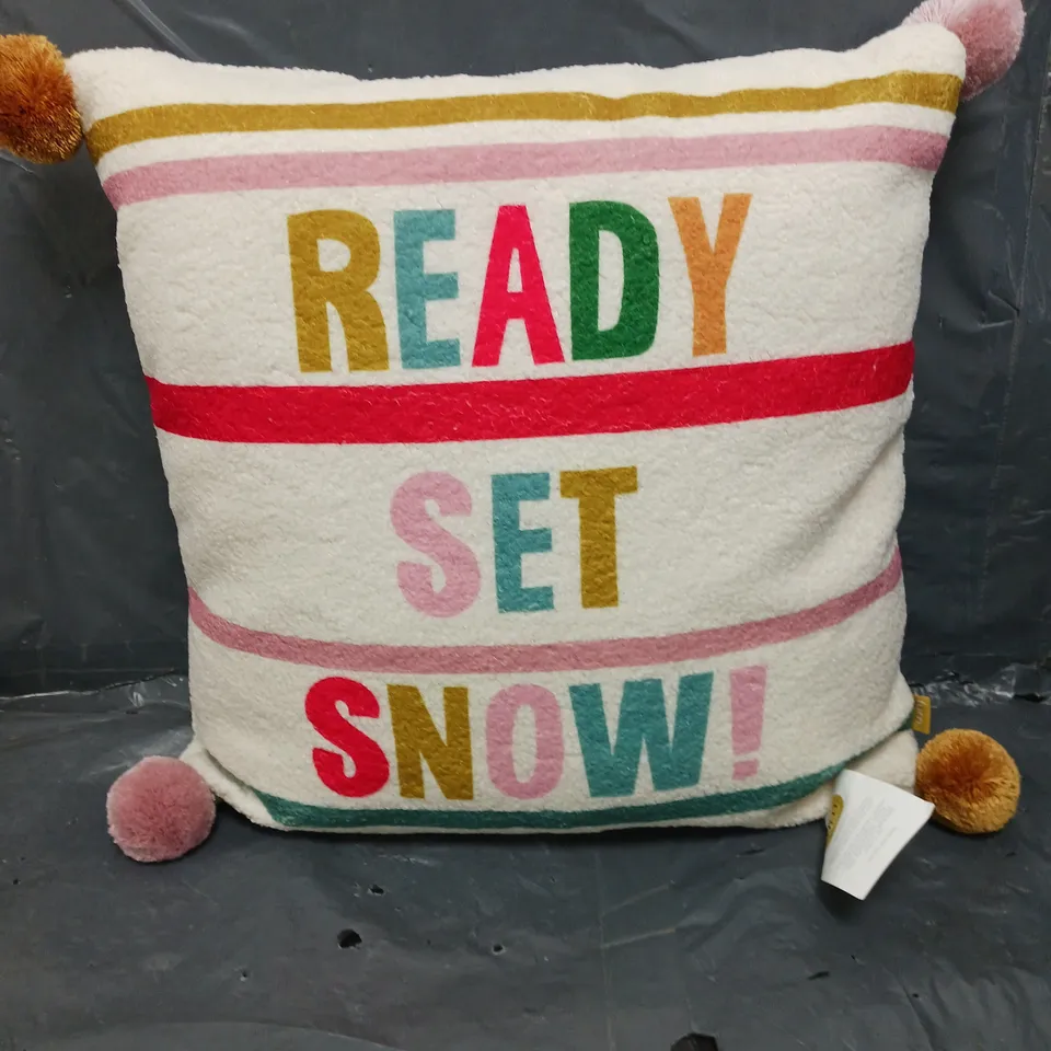 FURN READY SET SNOW CHRISTMAS CUSHION