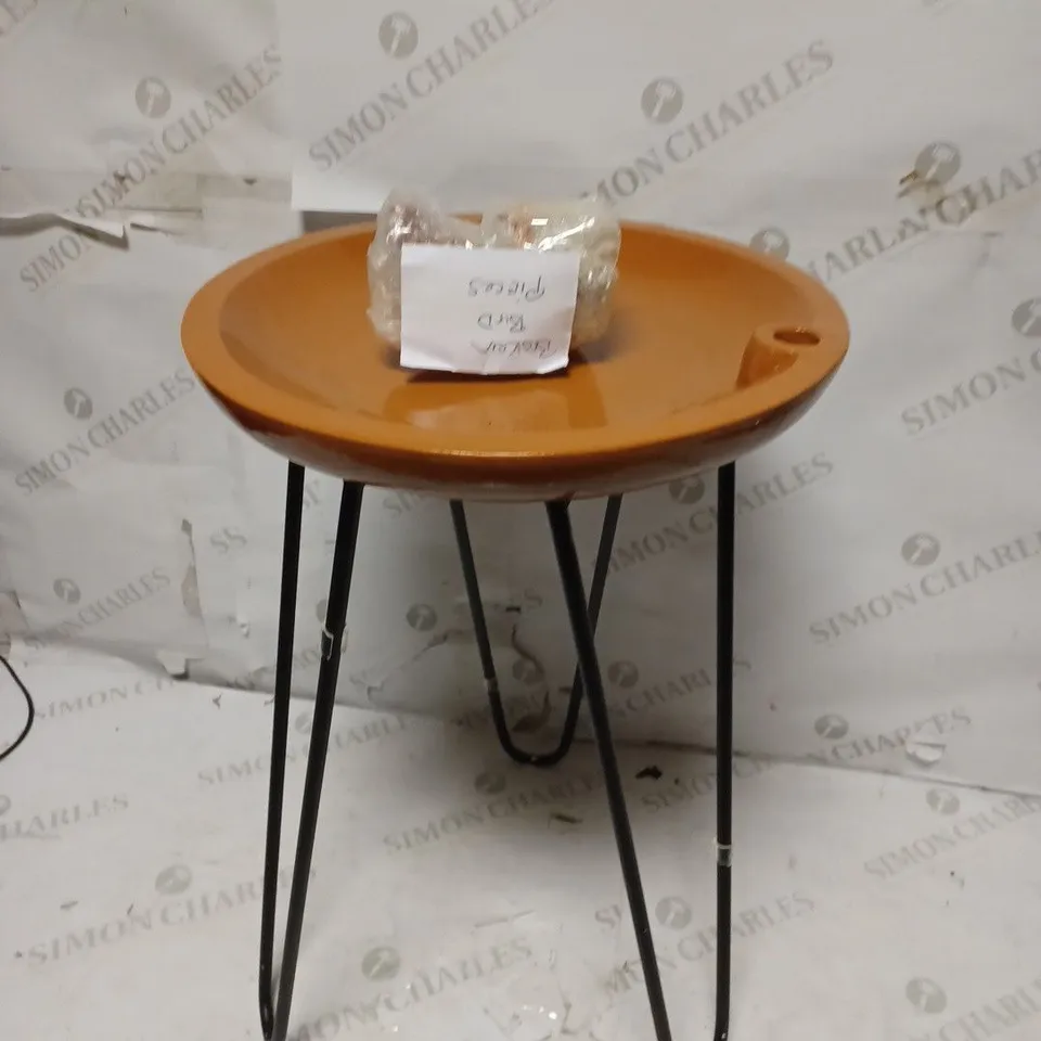 BIRDBATH ON METAL STAND - TERRACOTTA RRP £34.99