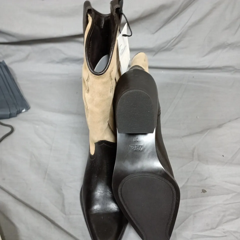 ZARA WOMEN'S WESTERN BOOTS – UK 6, BLACK LEATHER FOOT WITH CREAM SHAFT