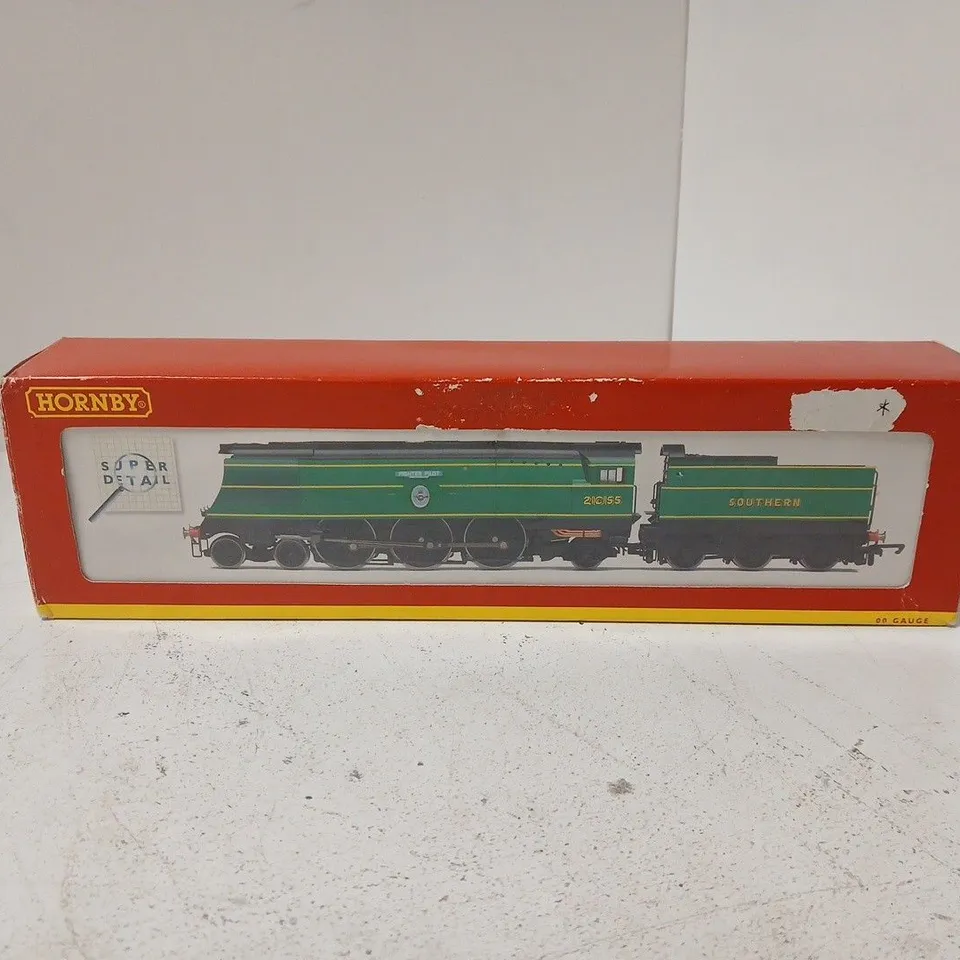 BOXED HORNBY R2283 SR 4-6-2 BATTLE OF BRITAIN CLASS 'FIGHTER PILOT'