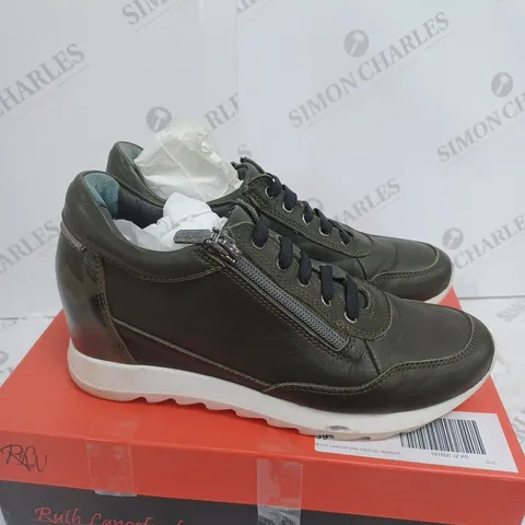 RUTH LANGSFORD WEDGE TRAINER SIZE 6