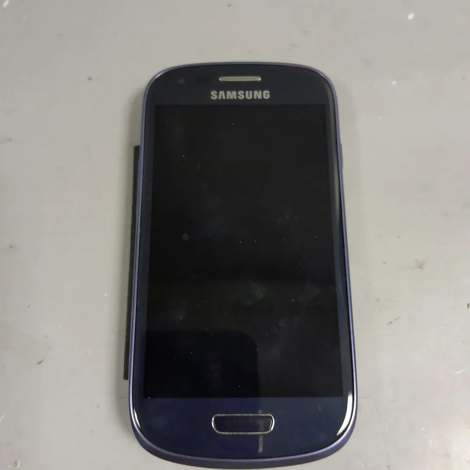 SAMSUNG GT-I8200N SMARTPHONE 