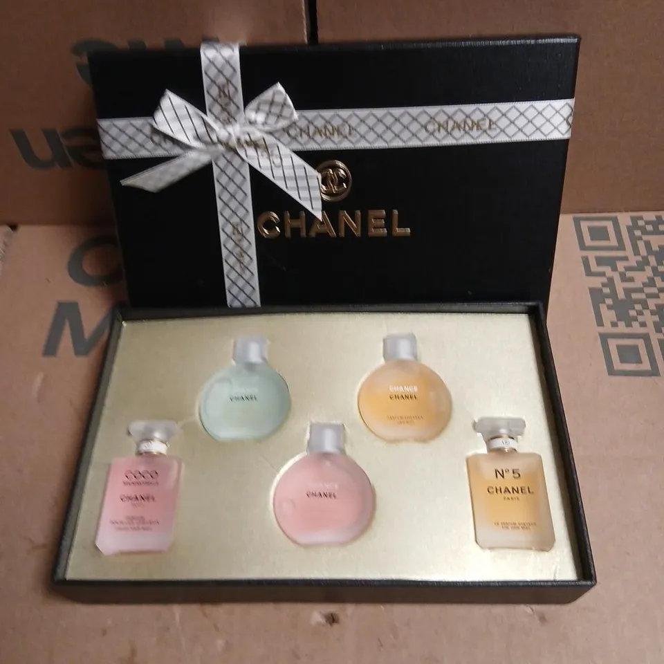 BOXED CHANEL MINIATURES GIFT SET