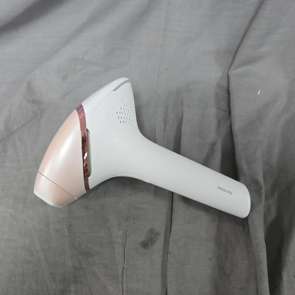 PHILLIPS LUMEA PRESTIGE NL9206AD-4