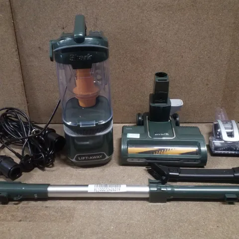 BOXED SHARK NZ691UKT ANTI HAIR WRAP UPRIGHT VACUUM CLEANER WITH LIFT-AWAY, PET MODEL