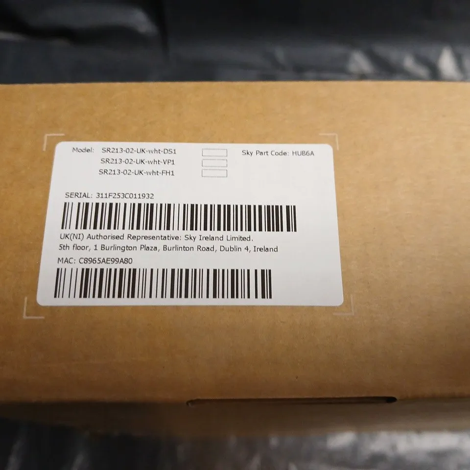 SKY HUB 6 WIRELESS ROUTER – UK WHITE (BOXED)