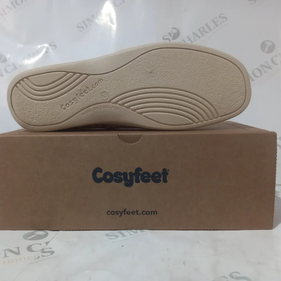 BOXED PAIR OF COSYFEET SHOES IN BEIGE/PINK FLORAL UK SIZE 7