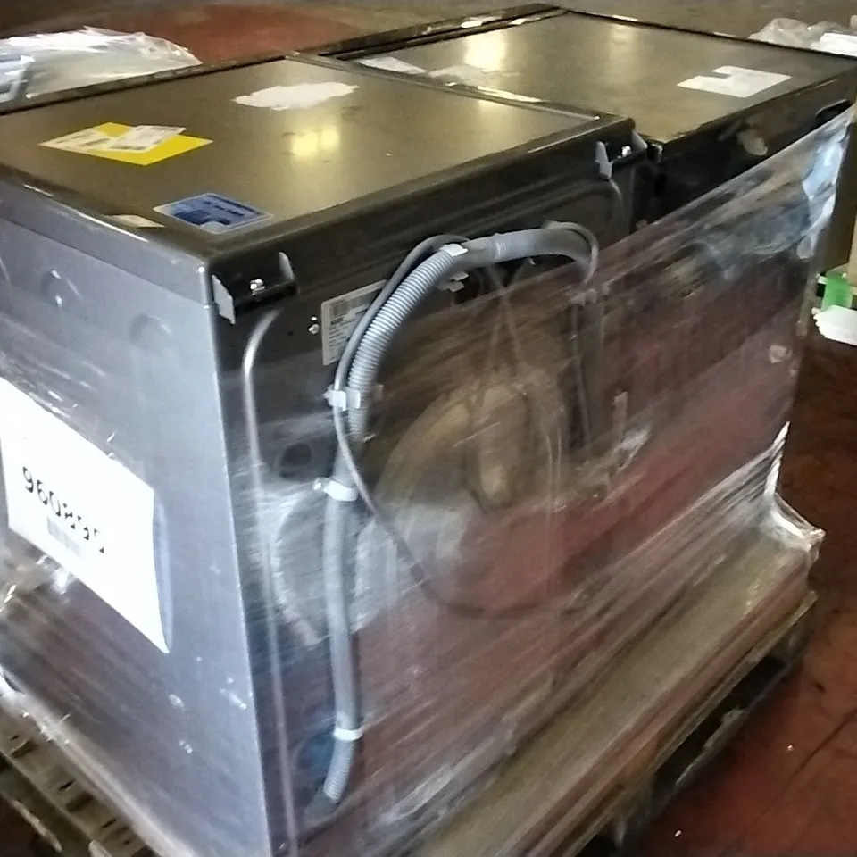 PALLET CONSISTING OF HOOVER H-WASH 500 FREE STANDING WASHING MACHINE AND SAMSUNG SERIES 6 WD90T654DBNS1 WASHER DRYER