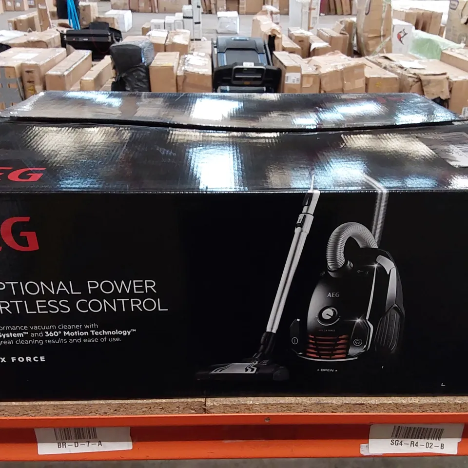 AEG VX6-2-CB-P BAGGED CYLINDER VACUUM CLEANER - A++ RATED