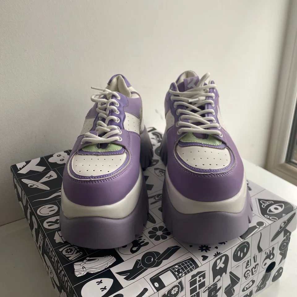 BOXED PAIR OF KOI BLUEBERRY JUICE PURPLE TRAINERS SIZE 6