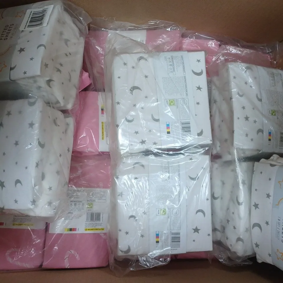 BOX OF APPROXIMATELY 10 ASSORTED BEDDING ITEMS TO INCLUDE ADULT AND BABY FITTED SHEETS IN PINK AND WHITE, SIZES MAY VARY - COLLECTION ONLY