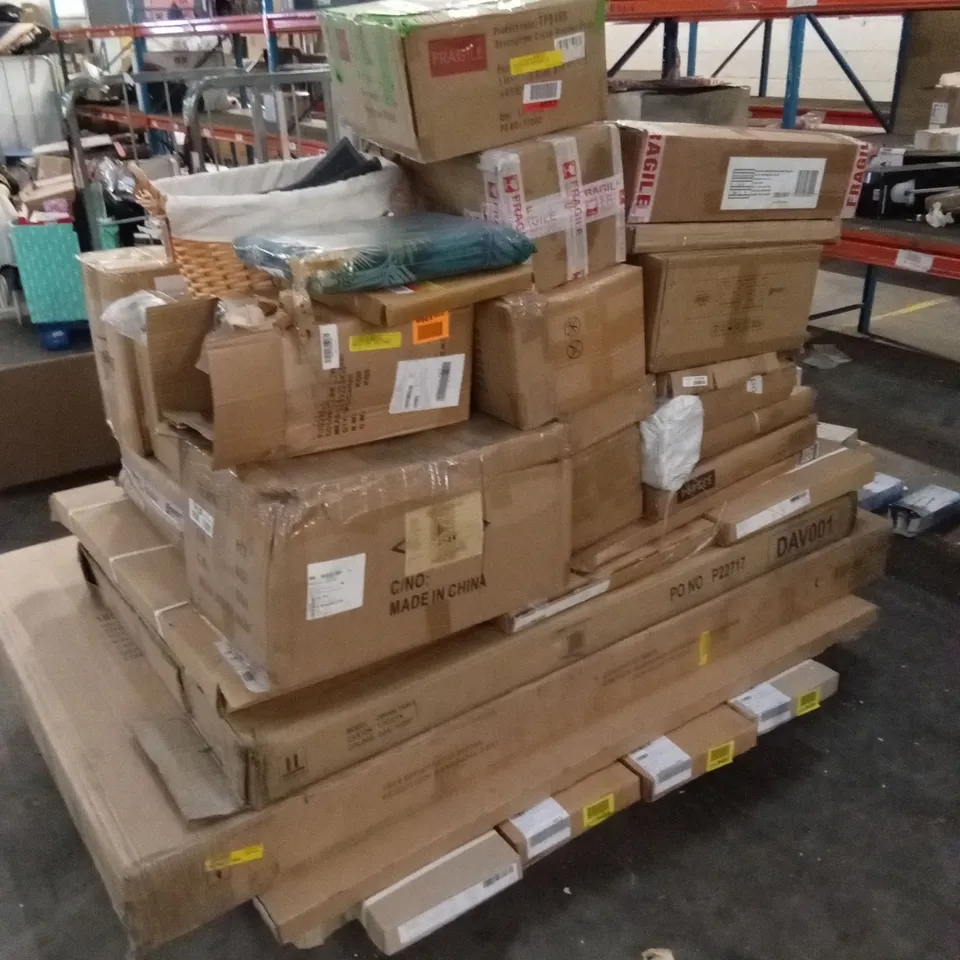PALLET OF ASSORTED INCOMPLETE FURNITURE PARTS AND HOUSEHOLD ITEMS ETC