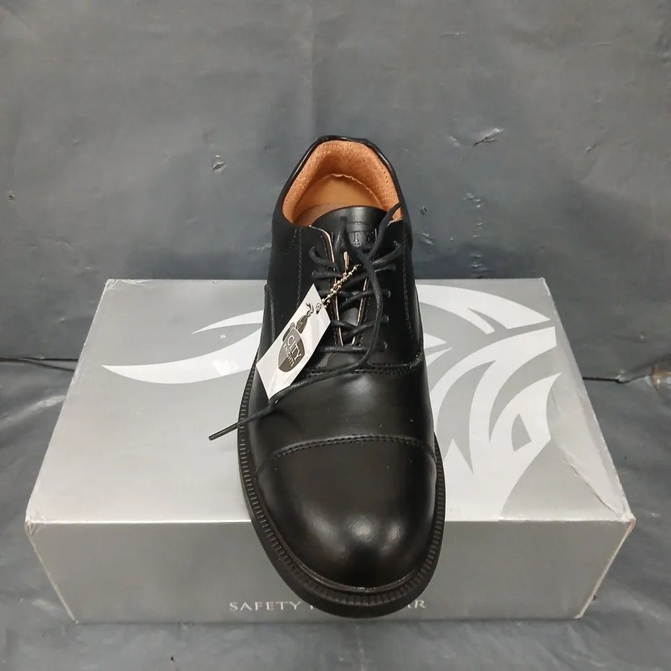 BOXED PAIR OF STERLING LEATHER SAFETY SHOES IN BLACK - 9