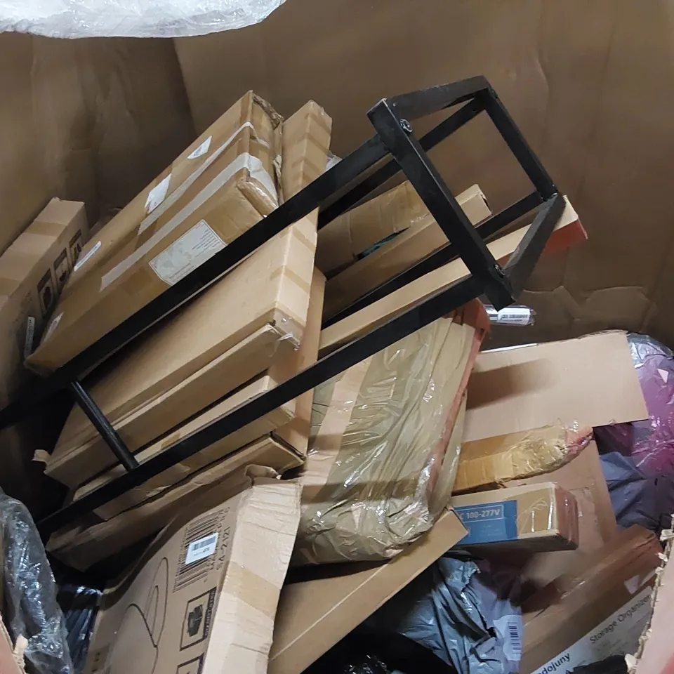 PALLET OF ASSORTED CONSUMER PRODUCTS TO INCLUDE; GARDEN SPRINKLER, KID'S SCOOTER, POP-UP TENT, NIK'A ARCHERY BOW, TOILET SEAT ECT