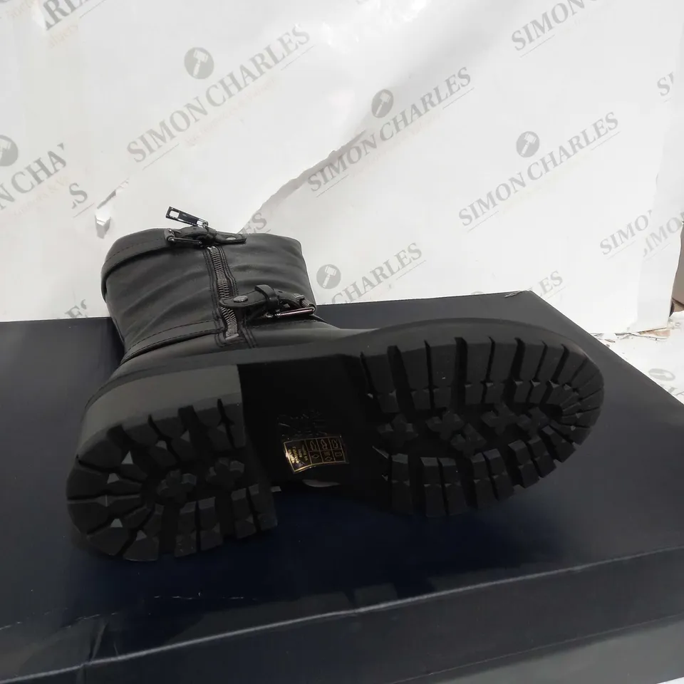 NATURALIZER JAGGER BLACK HIGH BOTT - UK 4 - BOXED 