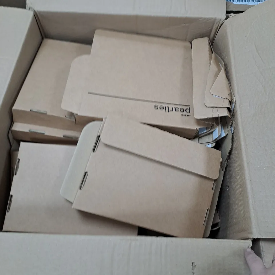 PALLET OF APPROXIMATELY 6 BOXES OF PEARLIES PROMOTIONAL MATERIAL