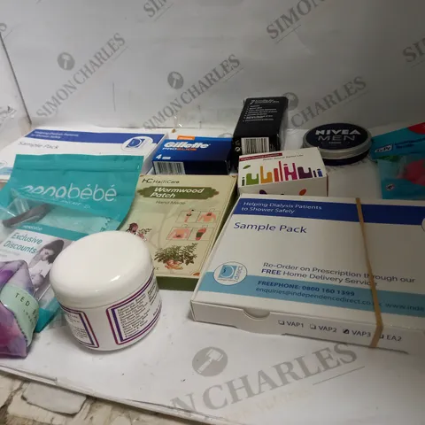 TOTE OF APPROXIMATELY 20 ASSORTED ITEMS TO INCLUDE A SAMPLE PACK, NIVEA MEN CREME AND A GILLETTE PRO 4 SET