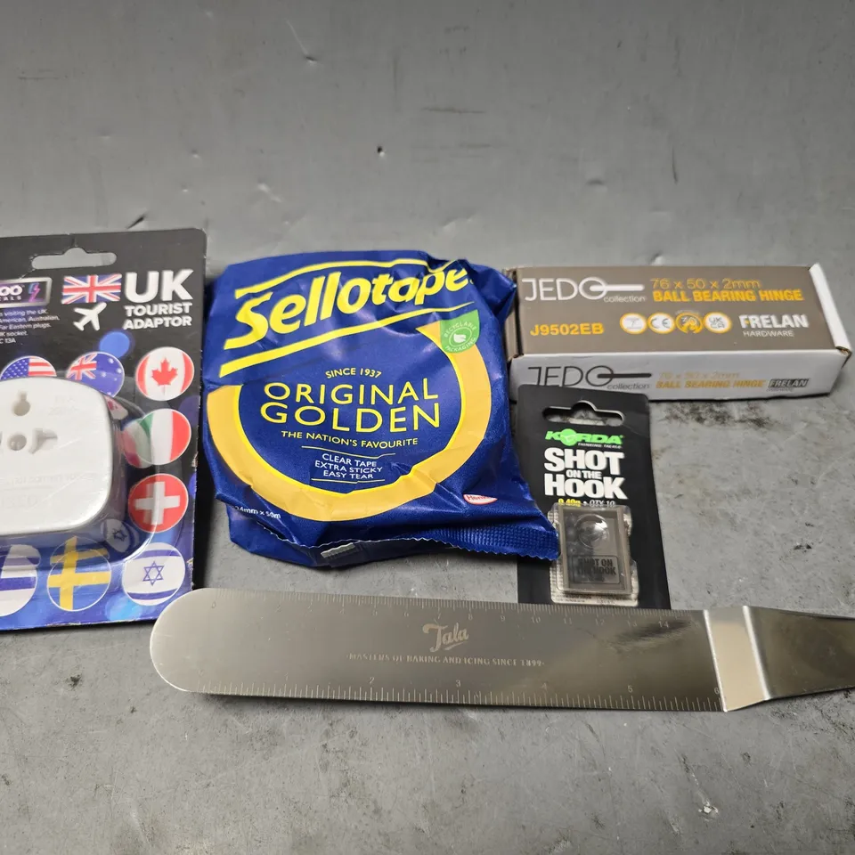 APPROXIMATELY 12 ASSORTED ITEMS TO INCLUDE - UK TORIST ADAPTOR , SELLOTAPE GOLDEN , SHOT ON THE HOOK ETC