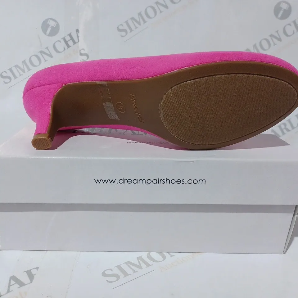 BOXED PAIR OF DREAMPAIRS CLOSED TOE LOW HEEL SLIP-ON SHOES IN PINK SIZE 8