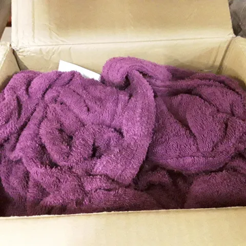 BAGGED WATERPROOF UNISEX BATHROBE WITH HOOD // PURPLE // (1 ITEM)