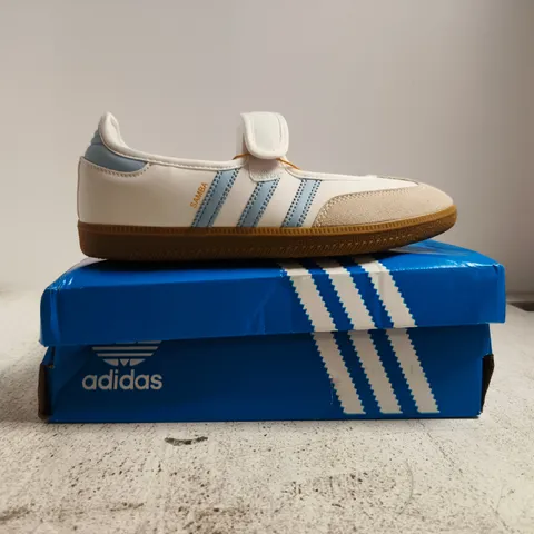 BOXED PAIR OF ADIDAS SAMBA JANE WOMEN'S SHOES IN WHITE/BLUE SIZE 6