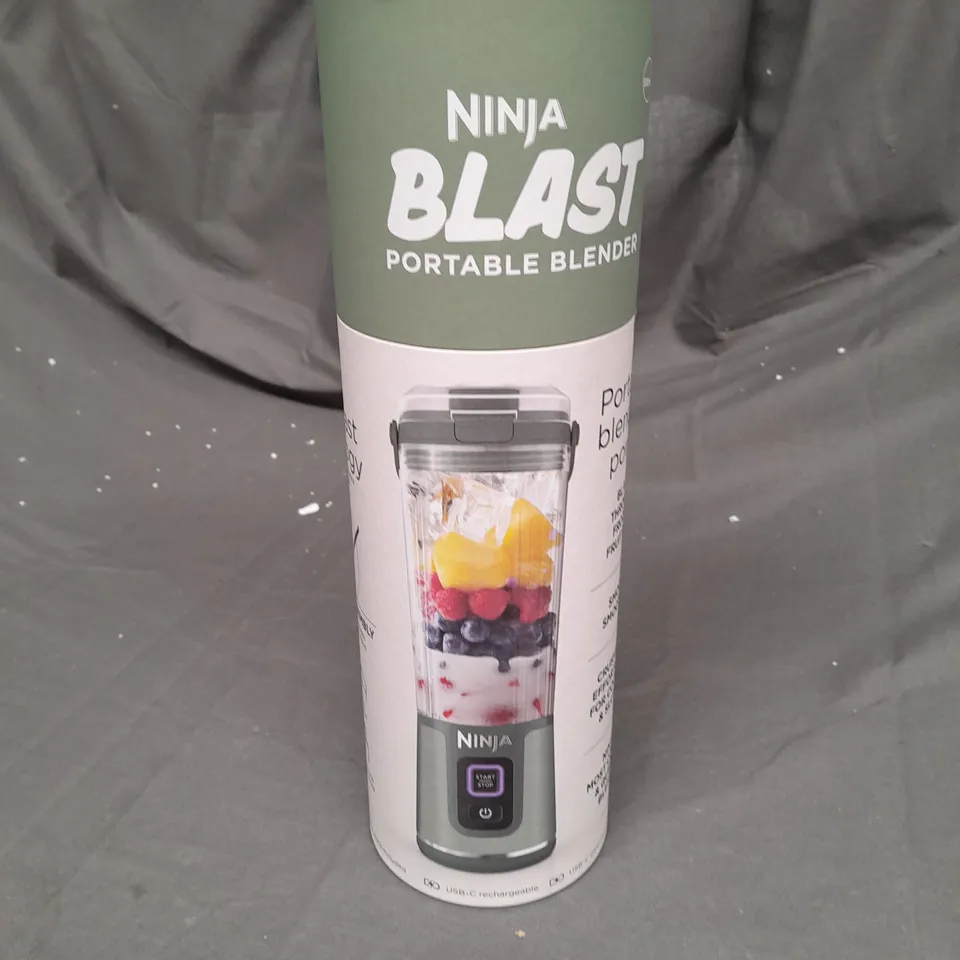 NINJA BLAST RECHARGEABLE BLENDER BC151UK