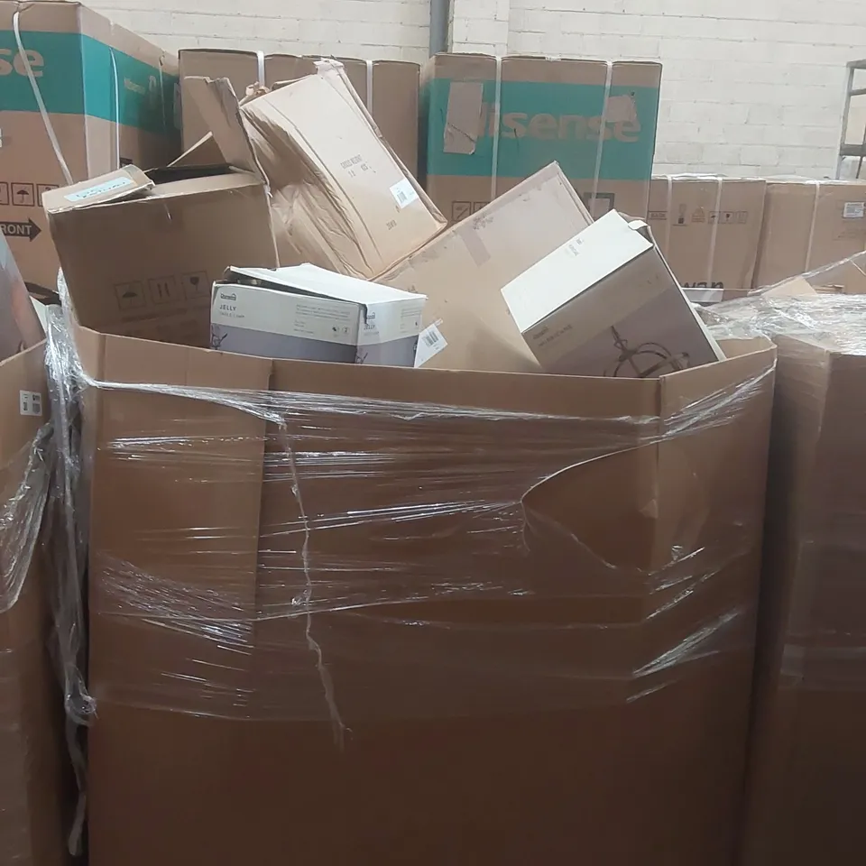 PALLET CONTAINING A VERY LARGE QUANTITY OF ASSORTED DESIGNER LIGHTING PRODUCTS INCLUDING: HURRICANE PENDANT LIGHT, MORGAN WALL LIGHT, JELLY TABLE LAMP ECT