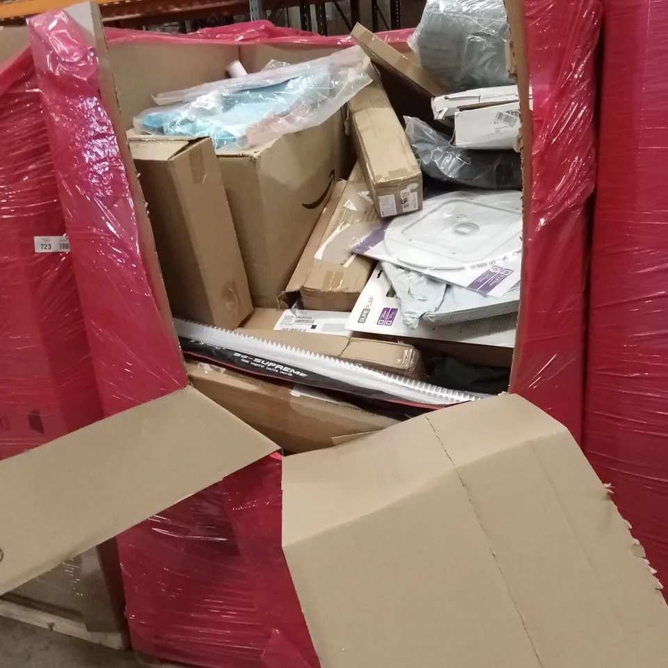 PALLET OF ASSORTED HOUSEHOLD GOODS AND PRODUCTS TO INCLUDE; DOG CRATE, STAINLESS STEEL FAUCET, RETRACTABLE GATE ETC