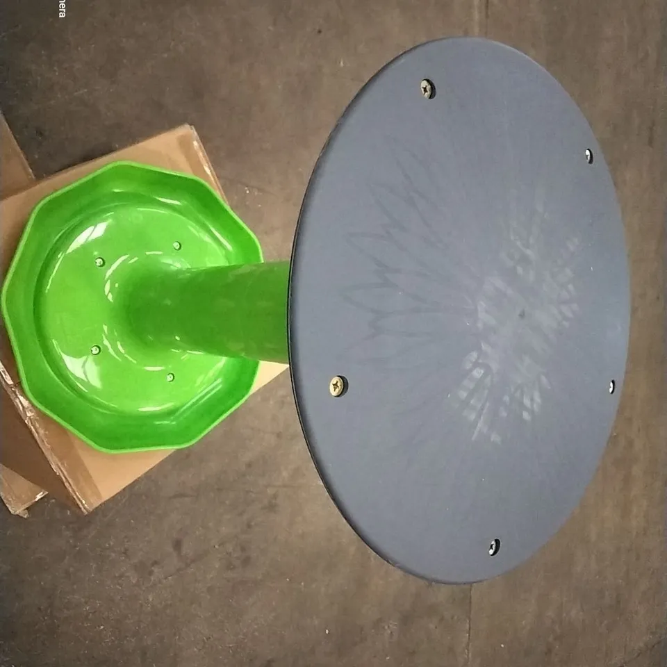 BOXED BRAND NEW 20" ACE STOOL - GRASSY GREEN