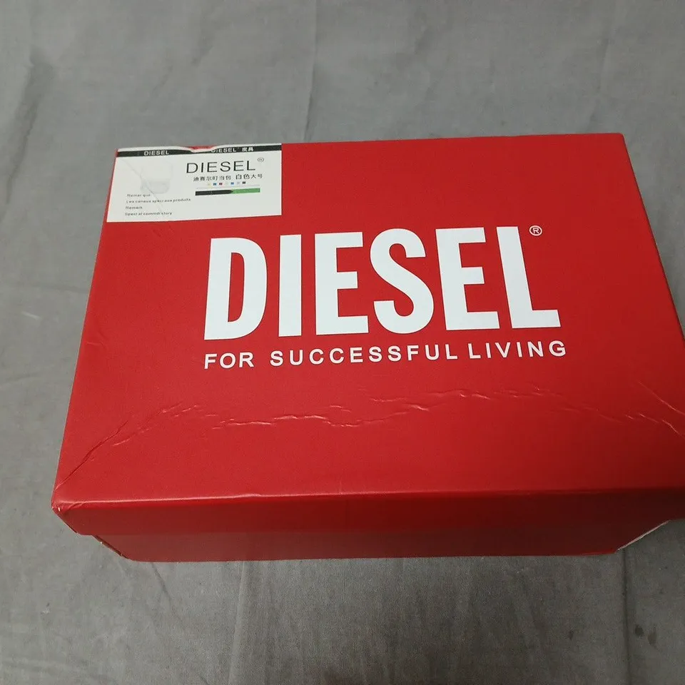 DIESEL WHITE HANDBAG WITH ORIGINAL RED BOX