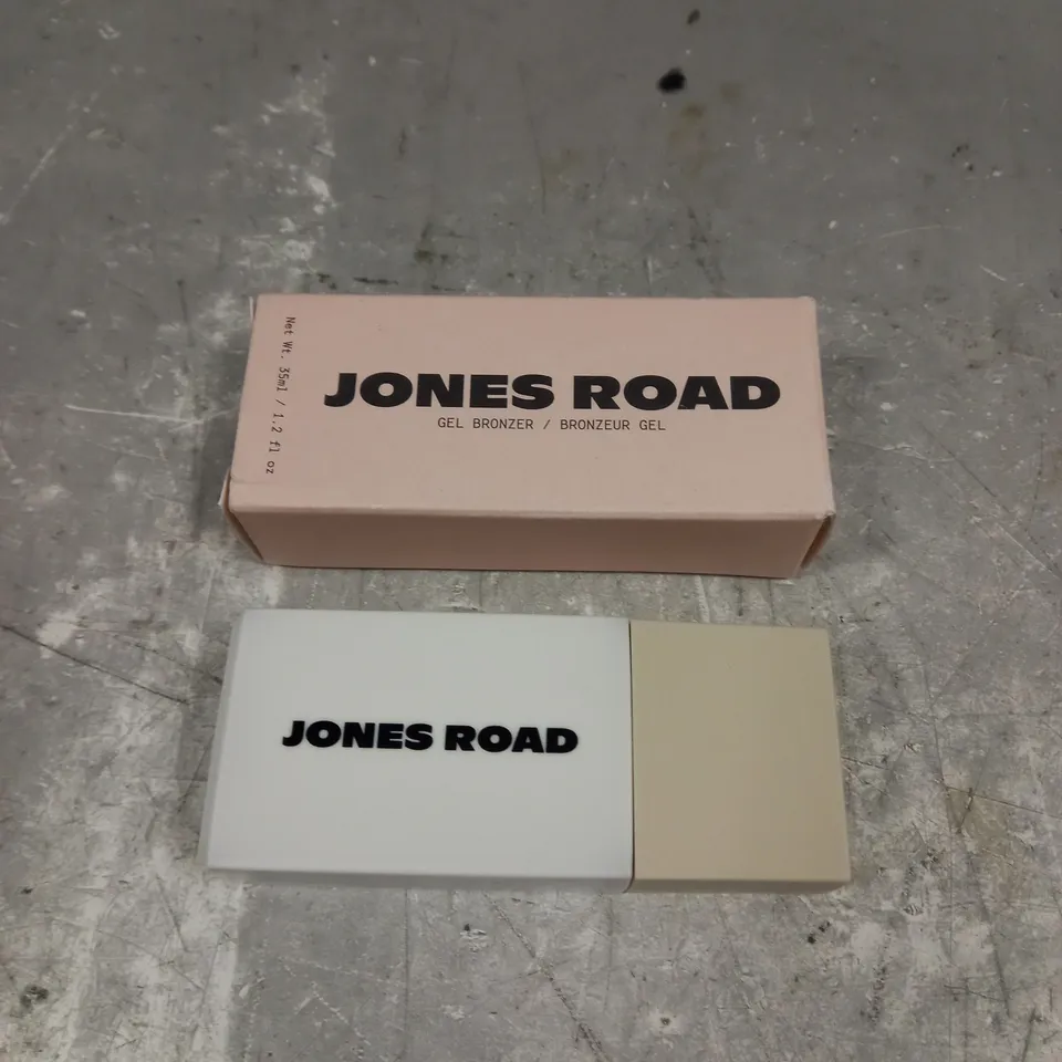 BOXED JONES ROAD GEL BRONZER IN MEDIUM 35ML