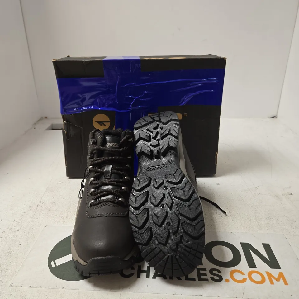 HI TEC MEN'S HIKING BOOTS – BLACK, ANKLE-HEIGHT WITH BOX - EUR 38