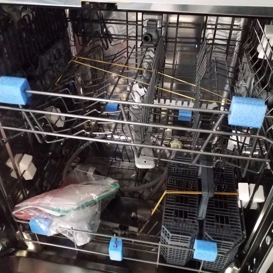 HISENSE FULL SIZE FULLY INTEGRATED DISHWASHER