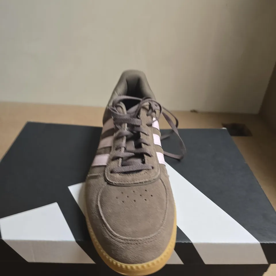 BOXED PAIR OF ADIDAS BREAKNET SLEEK TRAINERS – BROWN SUEDE WITH PINK STRIPES, UK 9.5